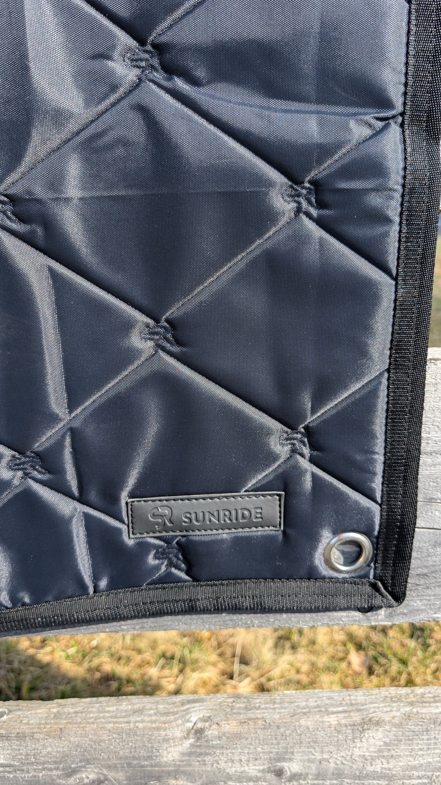 Boxentürvorgang 🩶 Stableguard 💙 individuell bestickt